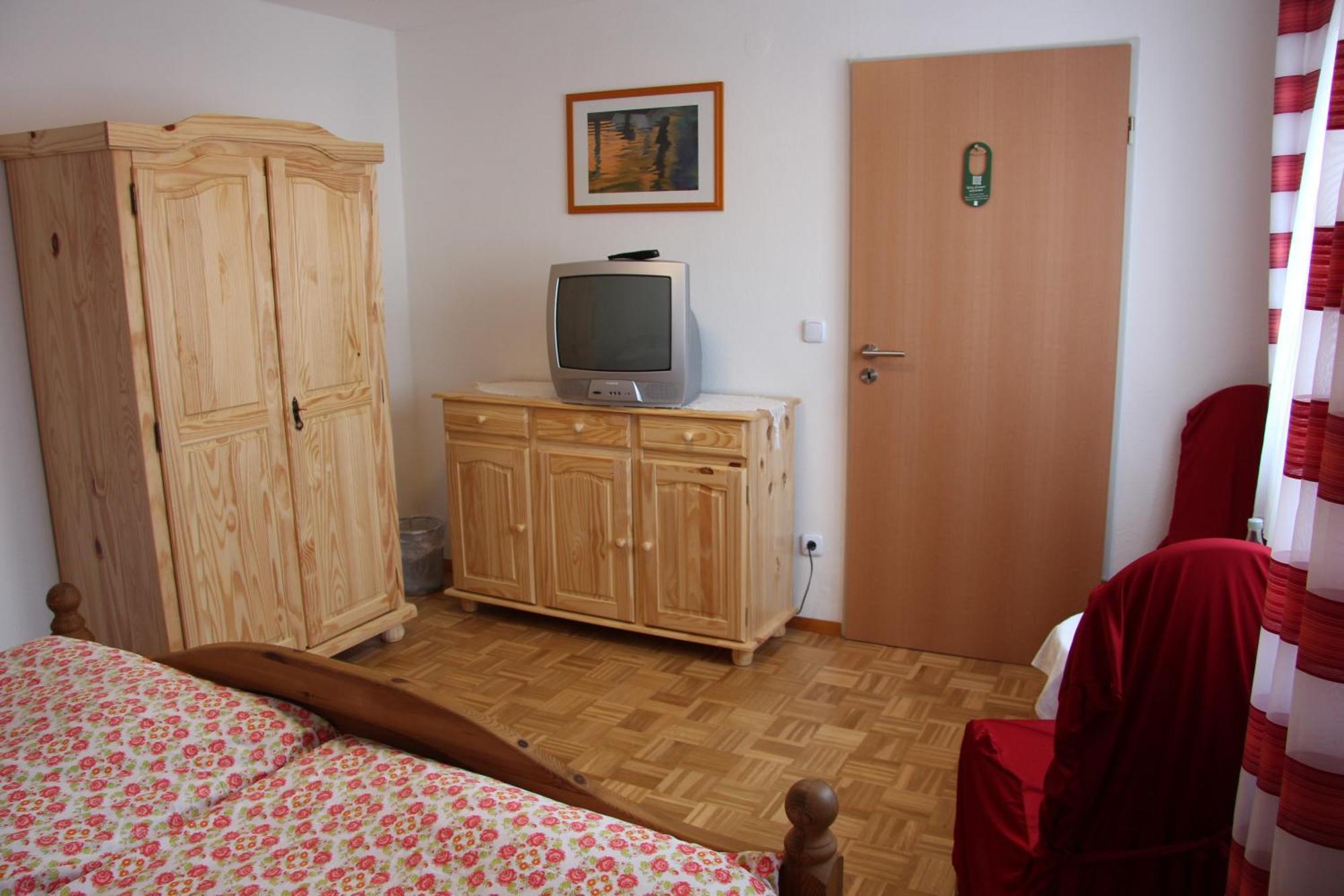Hotel Am Schloss Neuenstein Bilik gambar
